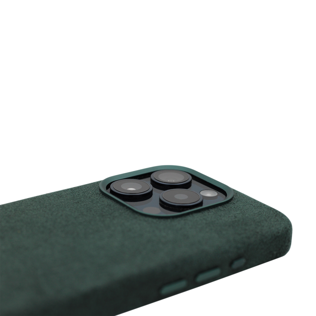 PROTARA Alcantara iPhone 15 Pro cover - Expedition Green