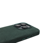 PROTARA Alcantara iPhone 15 Pro cover - Expedition Green